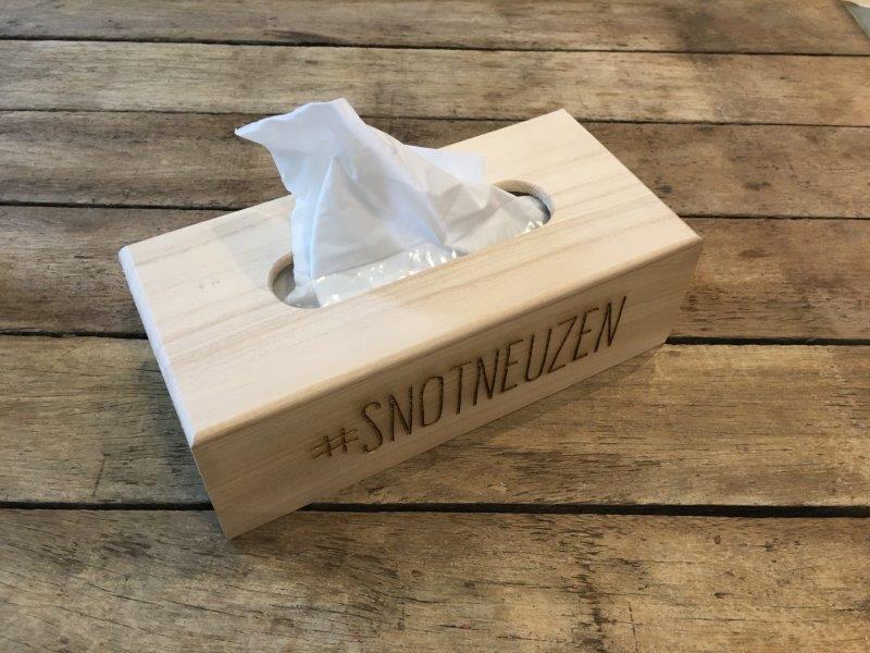 Dotti Zakdoekendoos #Snotneuzen