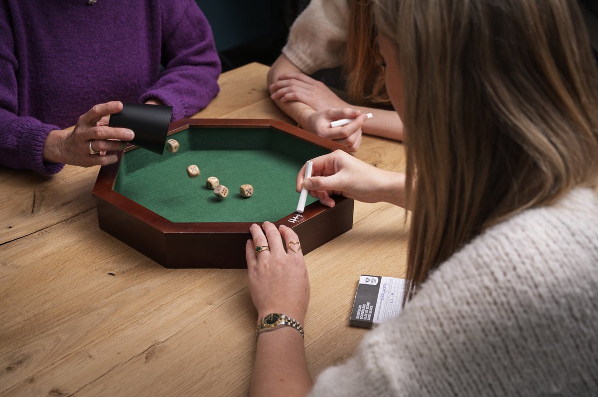 Dobbelbak groot zonder dobbelstenen